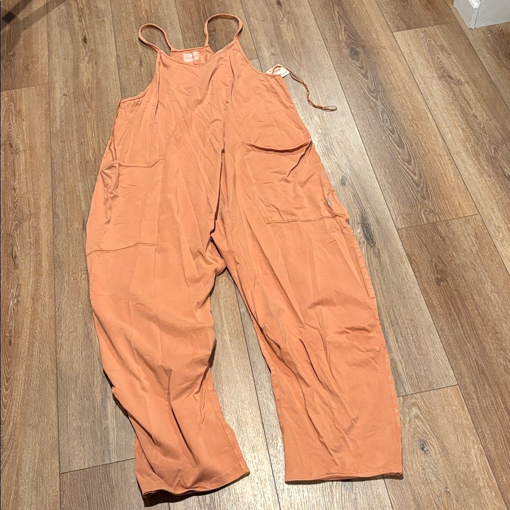 NWT free people movement women’s large red earth hot shot onesie - Picture 3 of 5